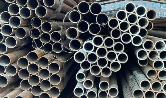 山東熱軋無縫鋼管外徑一般大于32mm，壁厚在2.5-75mm之間